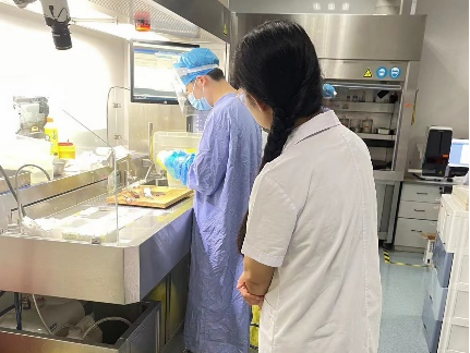 必赢bwin线路检测中积极推进青年教师培养工作